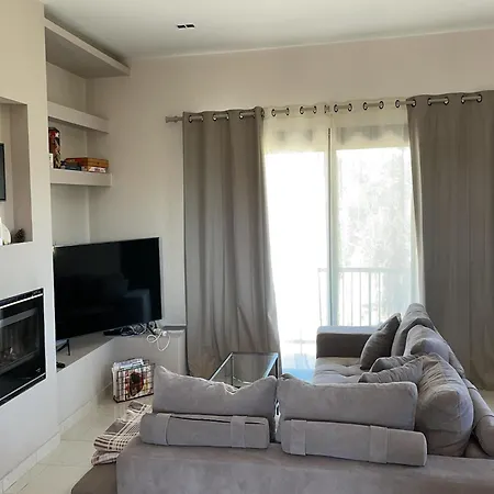 아파트 3-bedroom Countryside Retreat Mouzákion