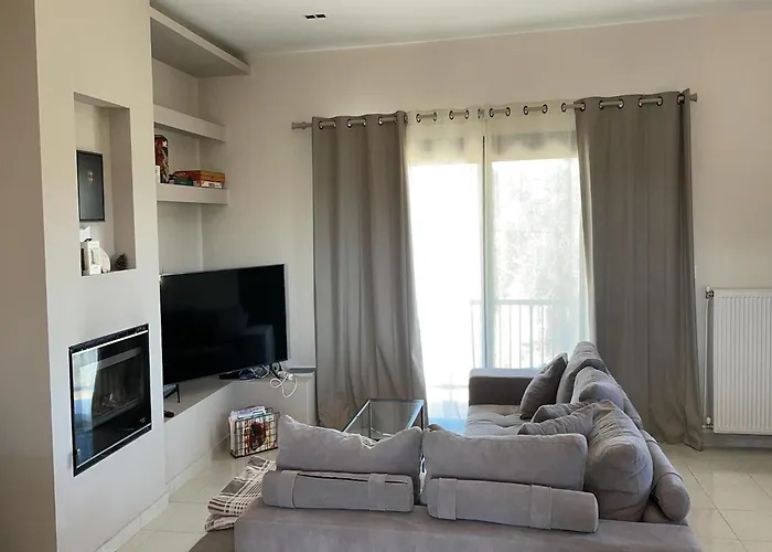 公寓 3-bedroom Countryside Retreat Mouzákion